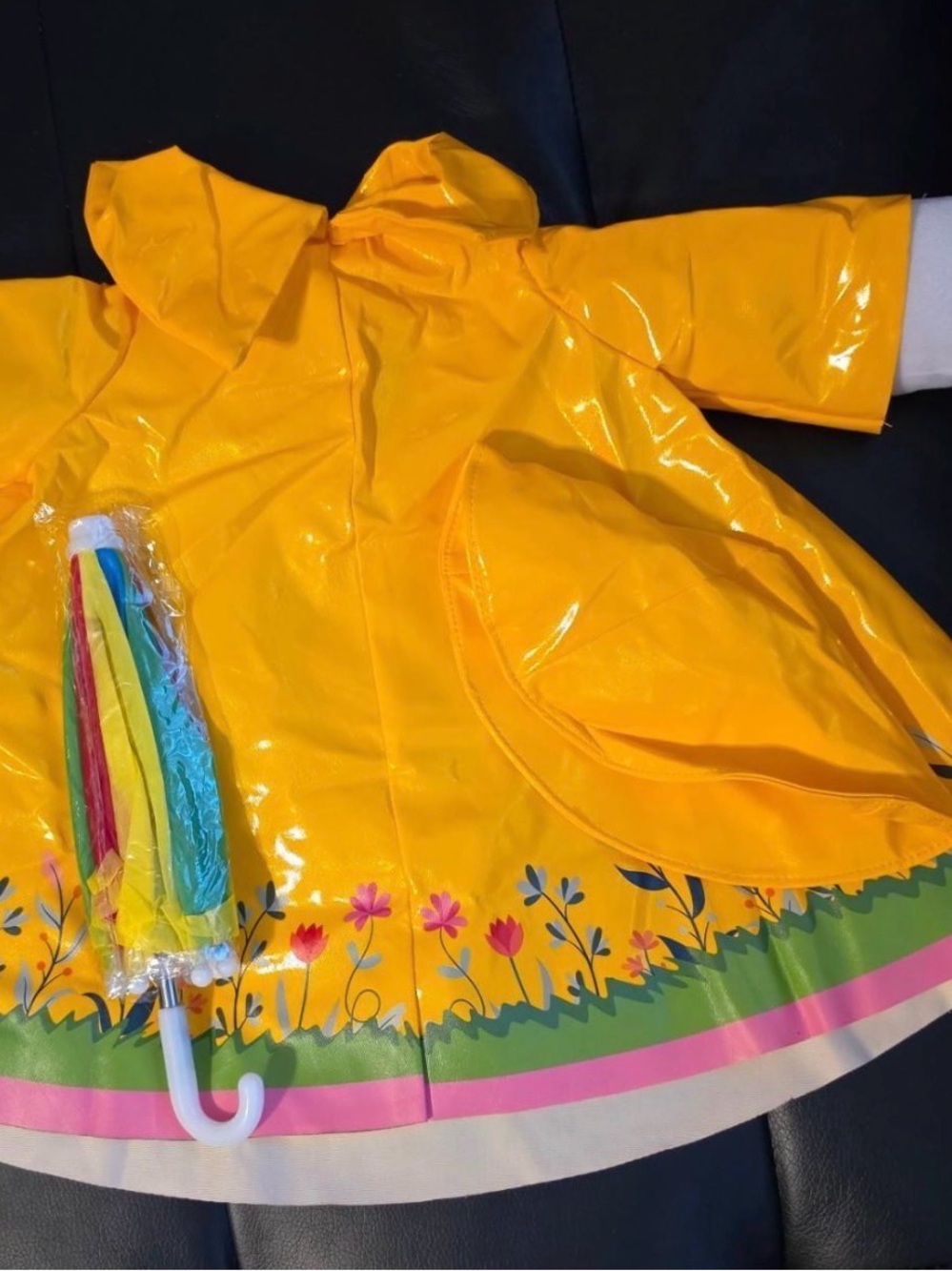 Porch Goose Yellow Floral-Trim Raincoat with Matching Hat